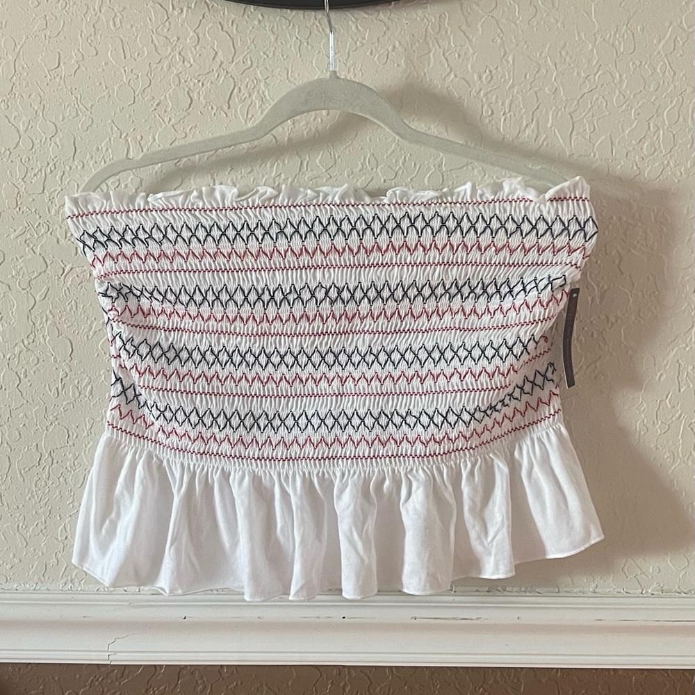 No boundaries white strapless top